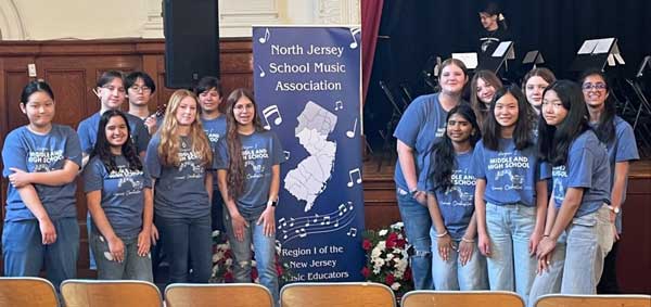 Middle School Orchestra Students in Region I Honors Festival